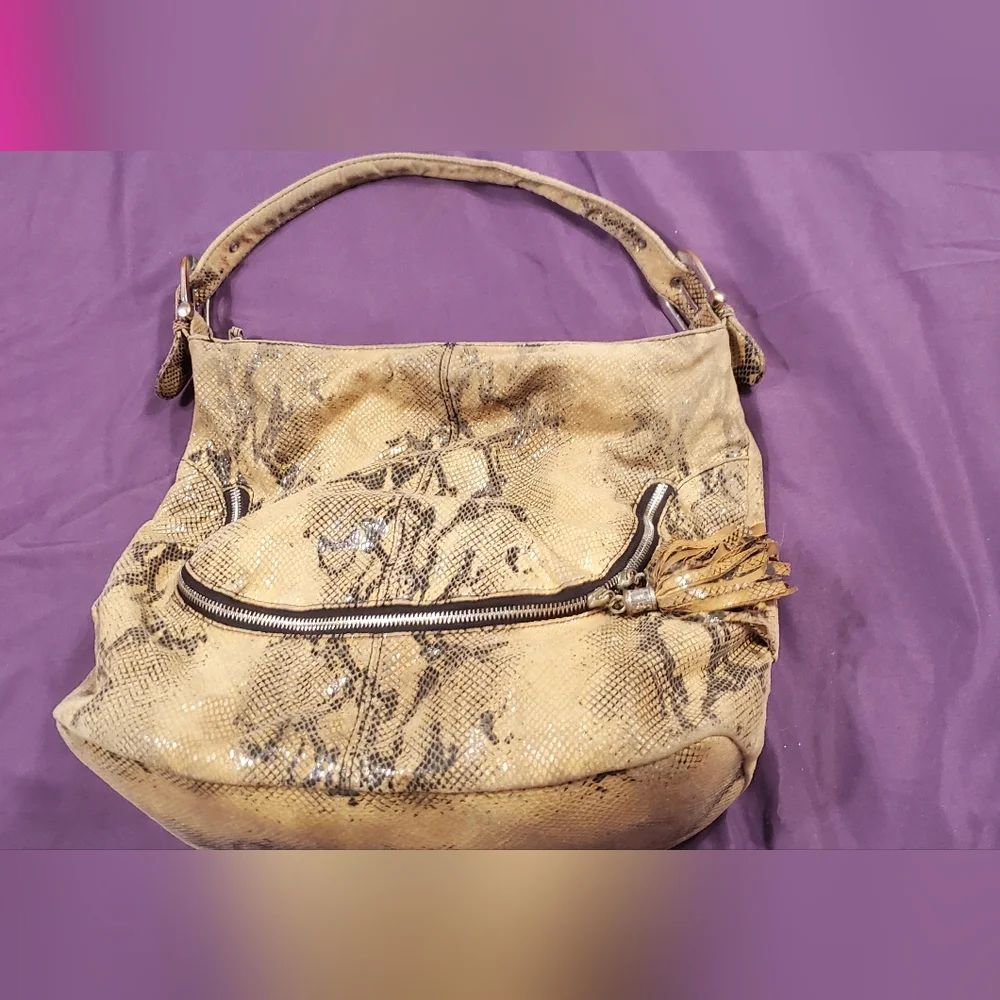 **FREE with Any Purchase!**Snakeskin print handbag - Picture 2 of 11